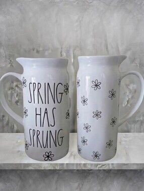 NEW Rae Dunn Double Sided SPRING HAS SPRUNG Daisy Pitcher/Vase